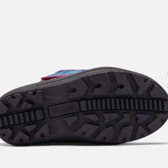 Columbia kids waterproof snow boots Size 5 - Picture 4 of 11